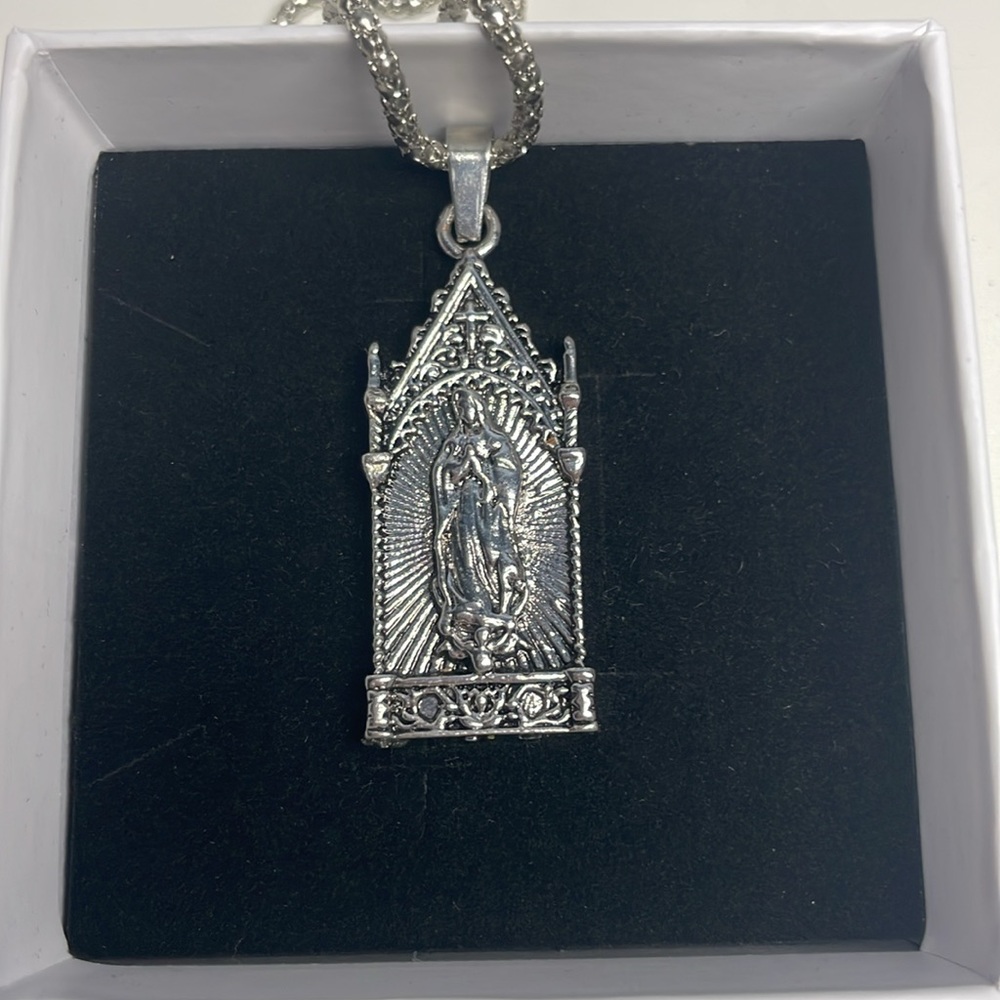 Virgin Marry Pendant Necklace